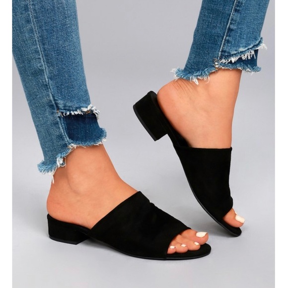 Lulu’s black mules - Picture 1 of 3